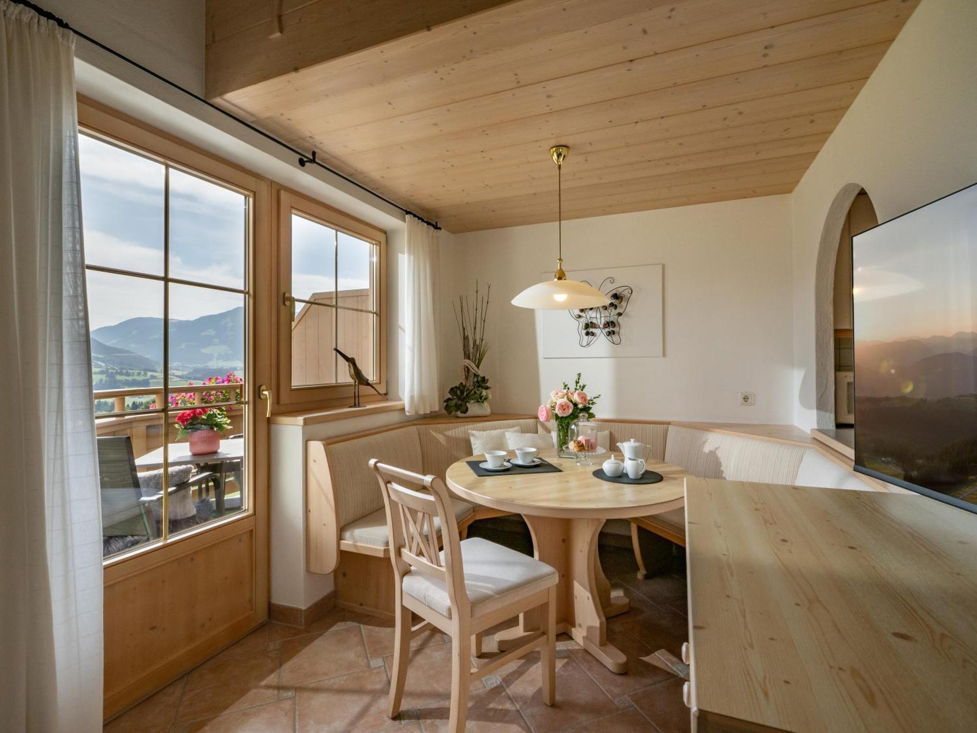 Landhaus Manzl ฮอพฟ์การ์เทน อิม บริกเซนทัล ภายนอก รูปภาพ